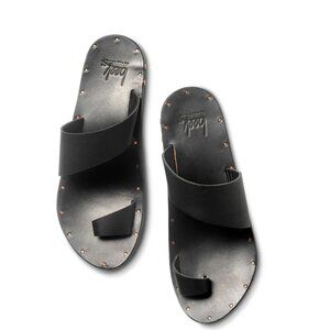 Beek BRAND NEW Black Finch Leather Toe Ring Sandal